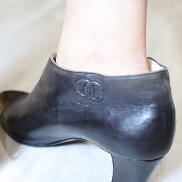 Authentic Chanel Ankle Boots with mid-high hill-Black Leather , SIZE 9 - Picture 4 of 4